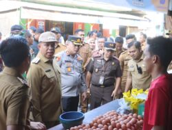 Kapolres-Forkopimda Kabupaten langkat Cek Bahan Pokok di Pasar-Gudang Bulog. 