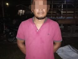 Seorang Pria diamankan Tim Relawan Narkoba Desa Paya Bakung di Pimpin Babinsa dan Bhabinkamtibmas. 