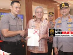 AHY Menteri ATR/BPN Serahkan Sertifikat Tanah Milik Pemprov Kalbar