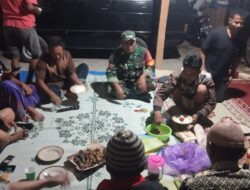 Dekat Dengan Warga Babinsa Keyongan Hadiri Undangan Syukuran 