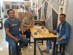 Nostalgia Sahabat SD Pasca Lebaran, Bincang Malam dan Ngopi Bareng di Martubung
