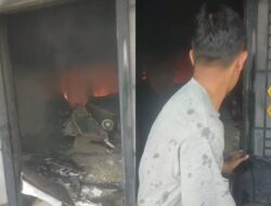 “Api Lahap Rumah Warga di Medan Marelan, Damkar Cegah Meluasnya Kebakaran”