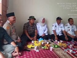 Kapolsek Kresek Hadiri Tasyakuran Camat Mekar Baru di Desa Gandaria