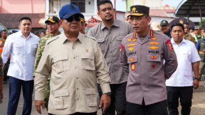 Tiba di Tapteng, Presiden Prabowo Tinjau Lokasi Bencana, Pastikan Penanganan Cepat dan Terkoordinasi