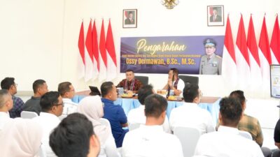 Dengar Langsung Persoalan Layanan di Lapangan, Menteri Nusron Kumpulkan Sejumlah Kepala Kantor Pertanahan di Jawa Barat